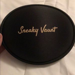 Sneaky Vaunt sticky bra